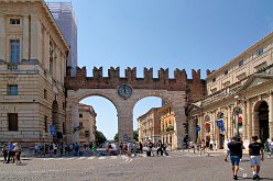Place Bra 03