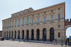 Place Bra 04