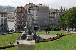 Place Infante Dom Enrique 02