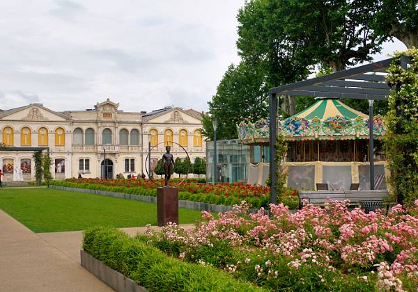Square Gambetta et musée de Beaux-Arts