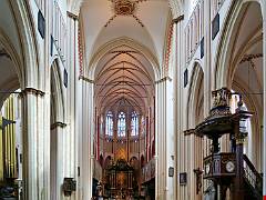 Cathédrale Saint-Sauveur 03