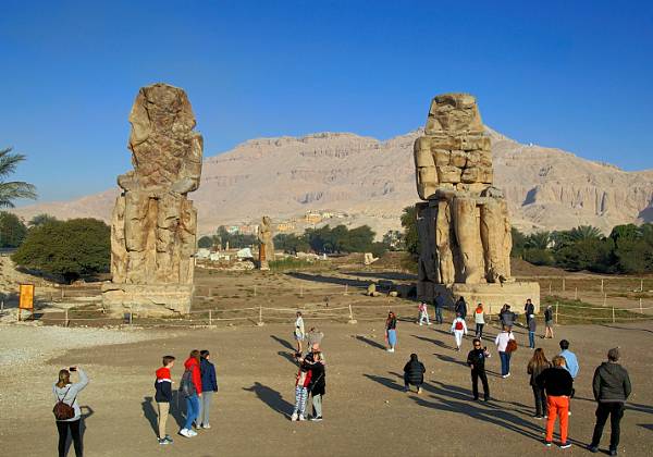 Les Colosses de Memnon