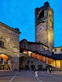 Piazza Vecchia 12