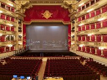 Piazza e Teatro La Scala 18