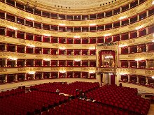 Piazza e Teatro La Scala 20