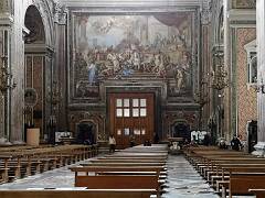 Piazza e Chiesa del Gesù 19